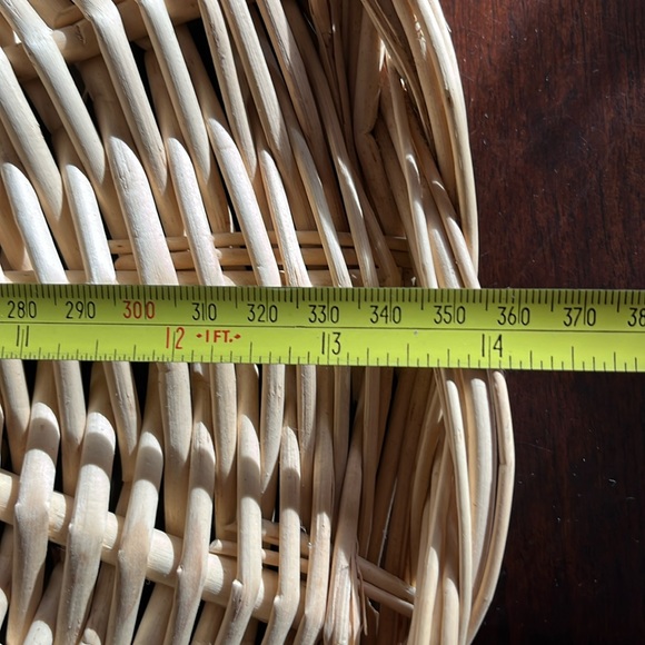 Wicker Basket Tray Nuts Candy Crackers Party Decorative Holiday Craft 14” round - Picture 2 of 6